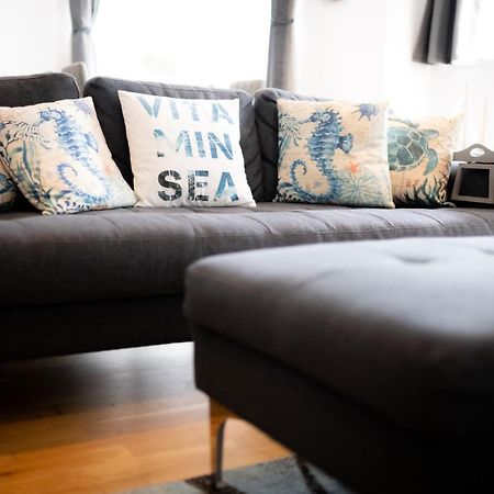 Seaview, Luxury Apartment, 2 Min Walk To Porth Beach New Quay Екстериор снимка