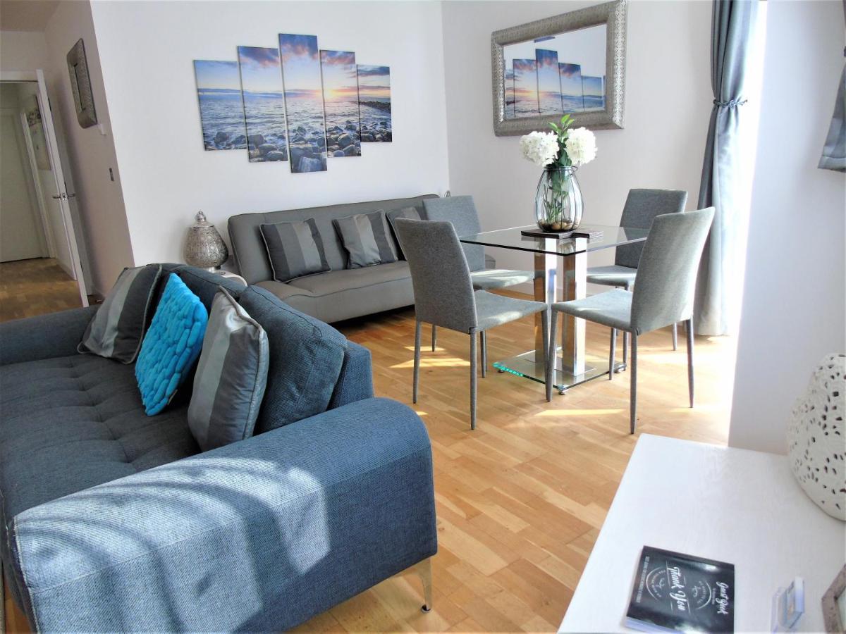 Seaview, Luxury Apartment, 2 Min Walk To Porth Beach New Quay Екстериор снимка