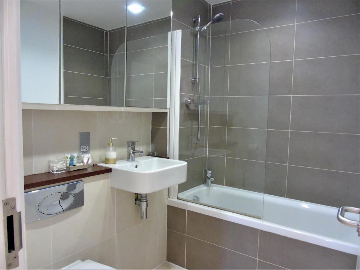 Seaview, Luxury Apartment, 2 Min Walk To Porth Beach New Quay Екстериор снимка