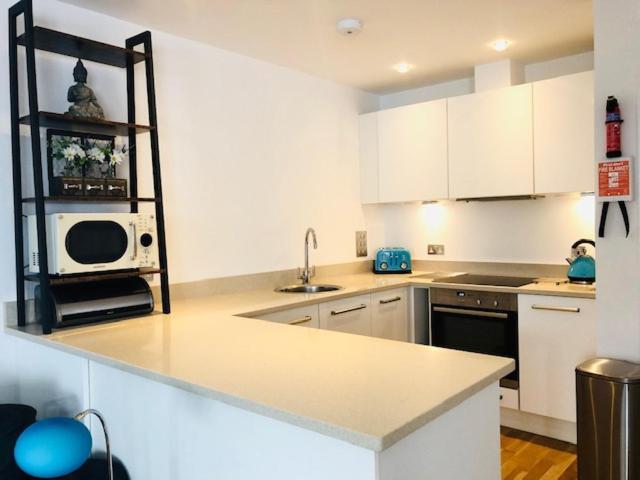 Seaview, Luxury Apartment, 2 Min Walk To Porth Beach New Quay Екстериор снимка