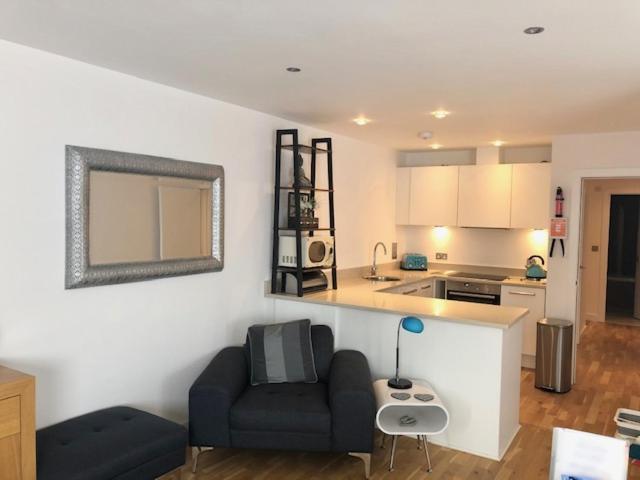 Seaview, Luxury Apartment, 2 Min Walk To Porth Beach New Quay Екстериор снимка