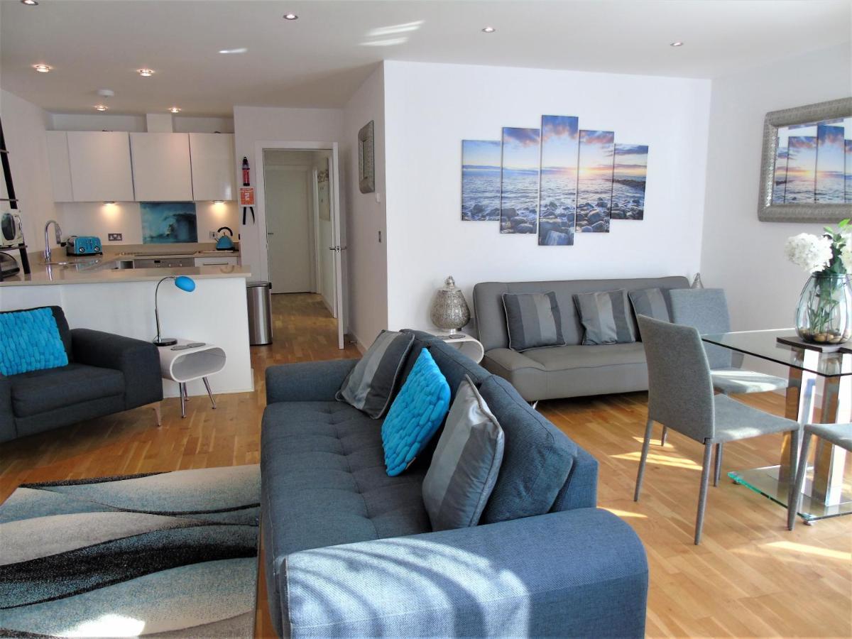 Seaview, Luxury Apartment, 2 Min Walk To Porth Beach New Quay Екстериор снимка