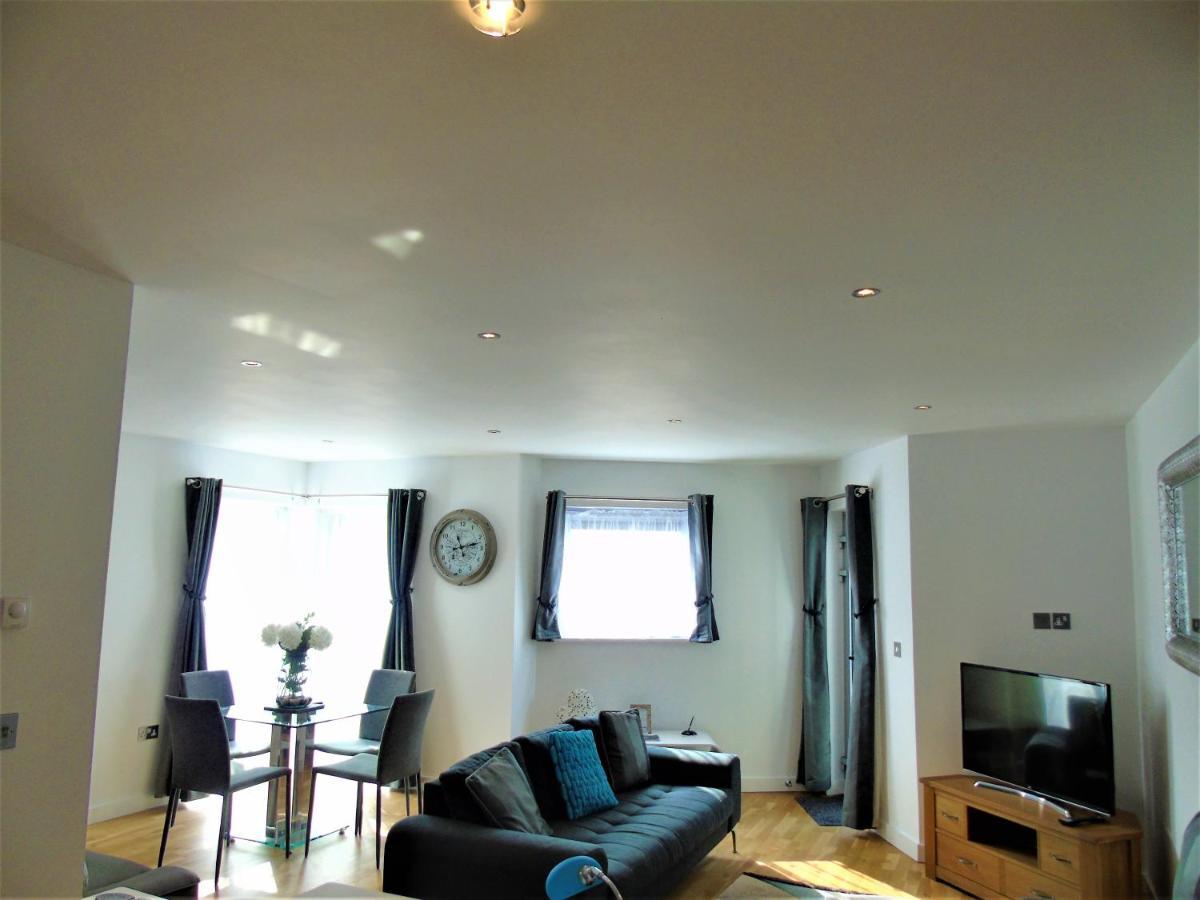 Seaview, Luxury Apartment, 2 Min Walk To Porth Beach New Quay Екстериор снимка