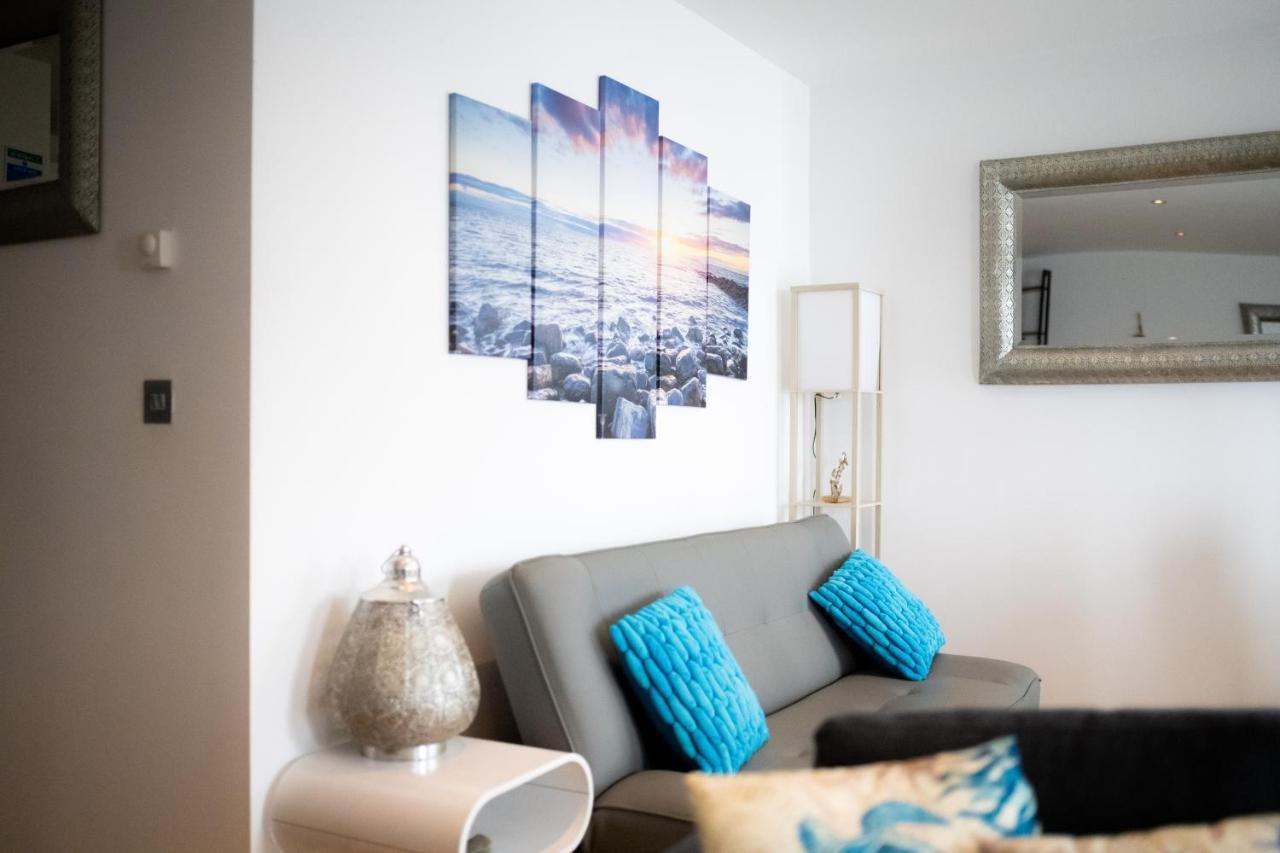 Seaview, Luxury Apartment, 2 Min Walk To Porth Beach New Quay Екстериор снимка