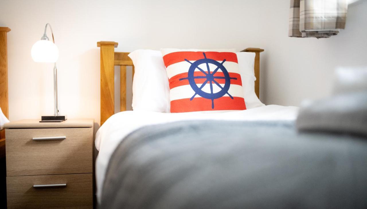 Seaview, Luxury Apartment, 2 Min Walk To Porth Beach New Quay Екстериор снимка