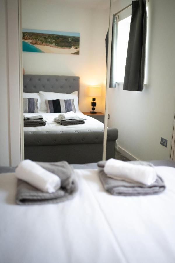 Seaview, Luxury Apartment, 2 Min Walk To Porth Beach New Quay Екстериор снимка